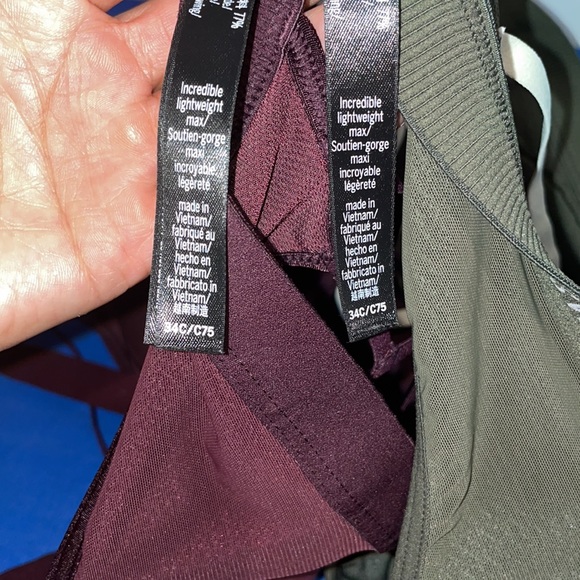 🎈SOLD🎈Victoria’s Secret Sport Bras *Bundle of 2” - Picture 6 of 6